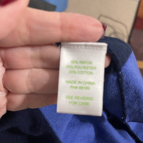 Lilly Pulitzer navy long sleeve cardigan. Gold hardware. Size XS - Picture 7 of 8